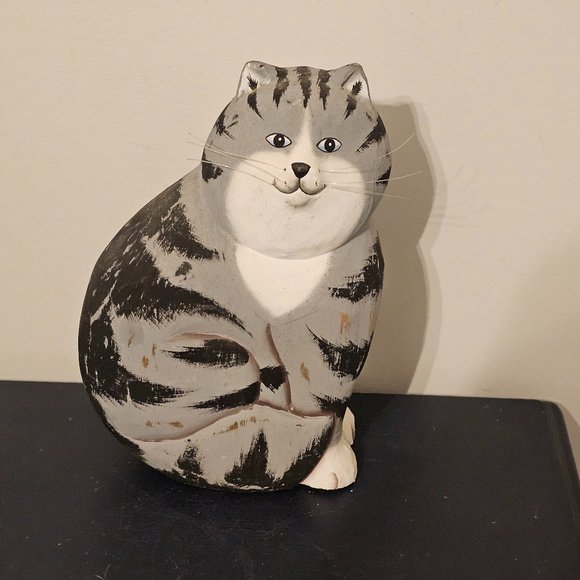 Wood Tabby Kitty Cat Shelf Mantel Decor - Picture 1 of 10
